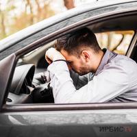 Павлодарда көлікті мас күйінде әрі куәліксіз жүргізген ер адам қамалды