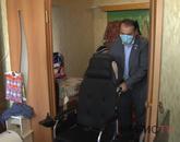 Павлодарда мүгедек үш баласы бар анаға көмек көрсетілді
