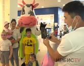 «Молком» компаниясы балаларды мерекемен құттықтады