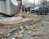 Павлодарда қоршауды құлатқан жол-көлік апаты салдарынан жапа шеккендер бар